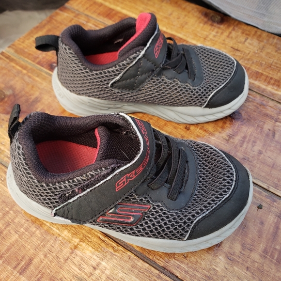 Toddler boys black gray skechers size 9 shoes sneakers - Picture 2 of 7